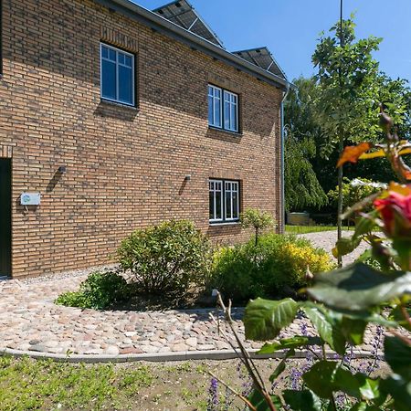 Ferienhof-Eiderdeich Wohnung Hertha Delve Buitenkant foto