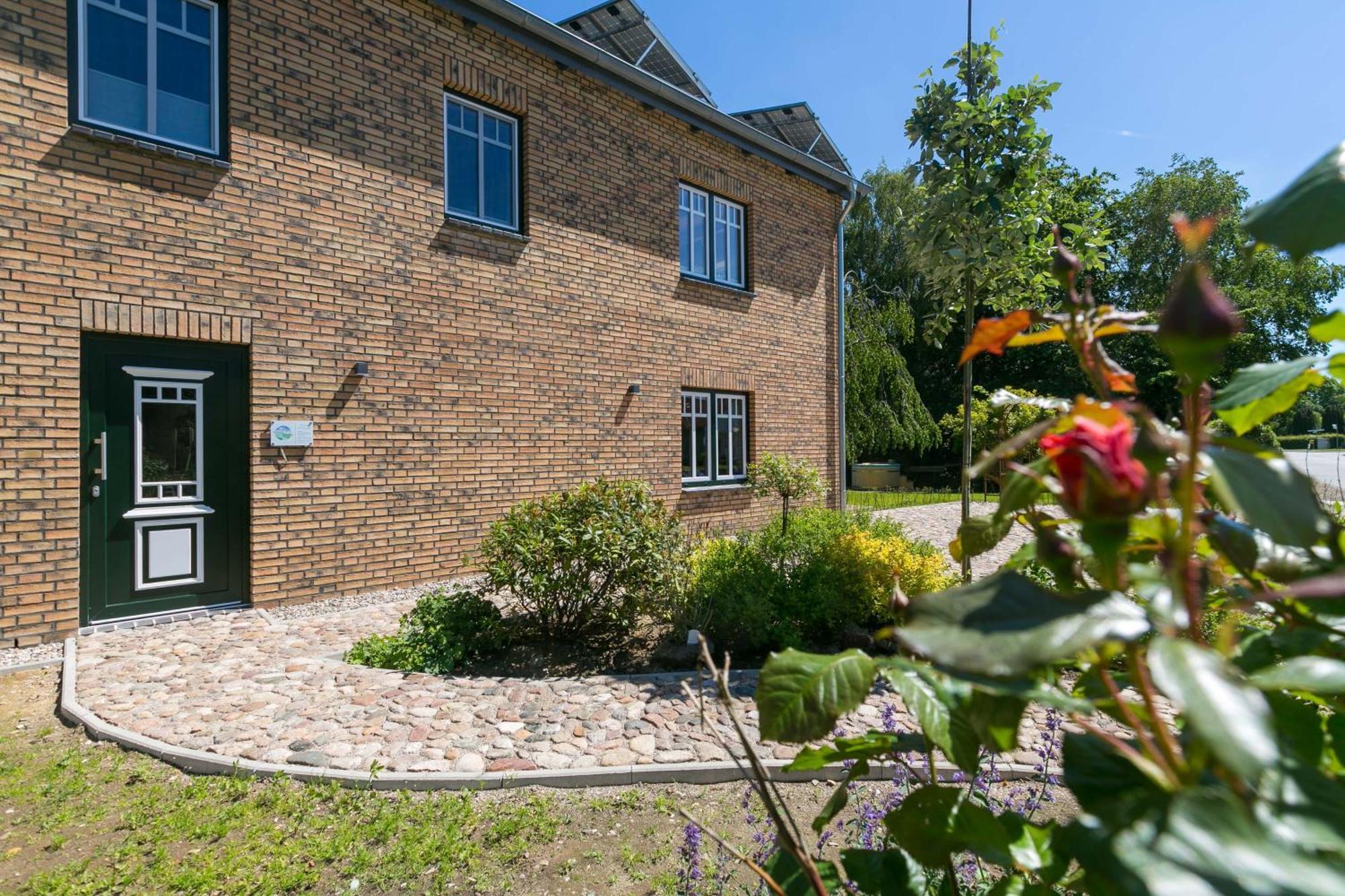 Ferienhof-Eiderdeich Wohnung Hertha Delve Buitenkant foto
